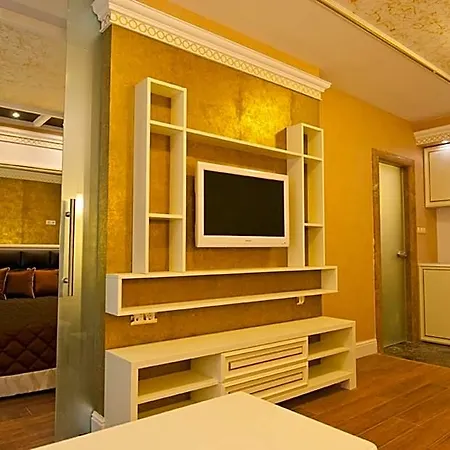 Golden Rainbow Vip Hotel