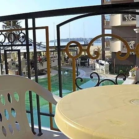 Golden Rainbow Vip Hotel