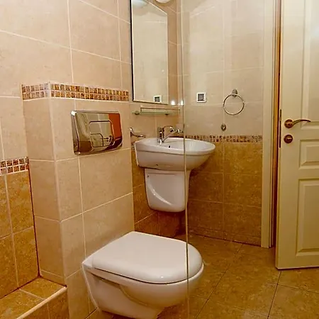 Golden Rainbow Vip Szálloda