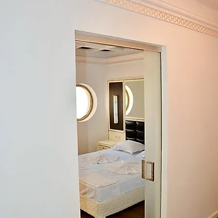 Hotel Golden Rainbow Vip 3*